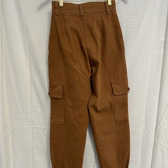 Aritzia Modern Cargo Pant - Picture 3 of 3